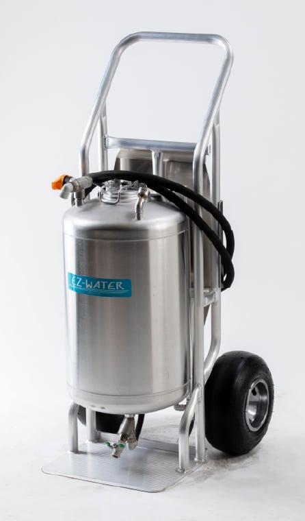 写真：送水機 水TANK